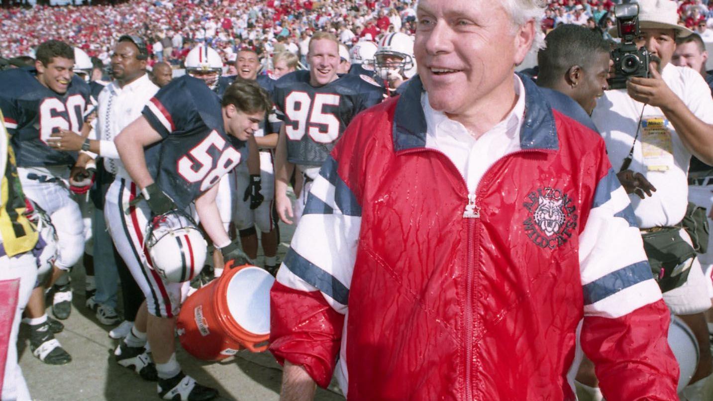Former Arizona Wildcats coach Dick Tomey receiving treatment for lung cancer